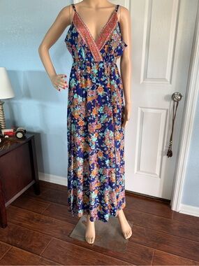 (42) Boho Floral Navy Maxi Dress with V-Neck